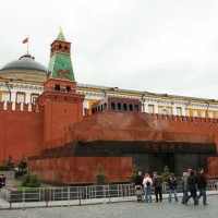 http://www.ruskline.ru/images/cms/thumbs/427f8a01b806e31e4500ef5ea6ecdeddbfaef65d/mavzolej_200_auto.jpg